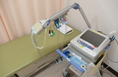 心電図検査機器のイメージ